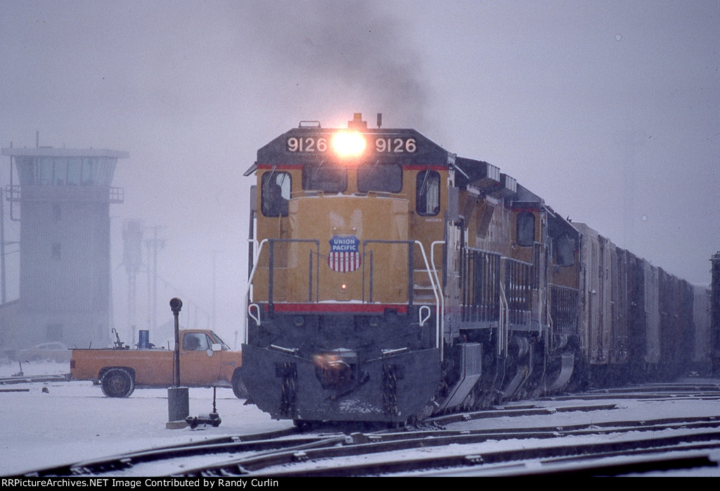 UP 9126 on a frosty day